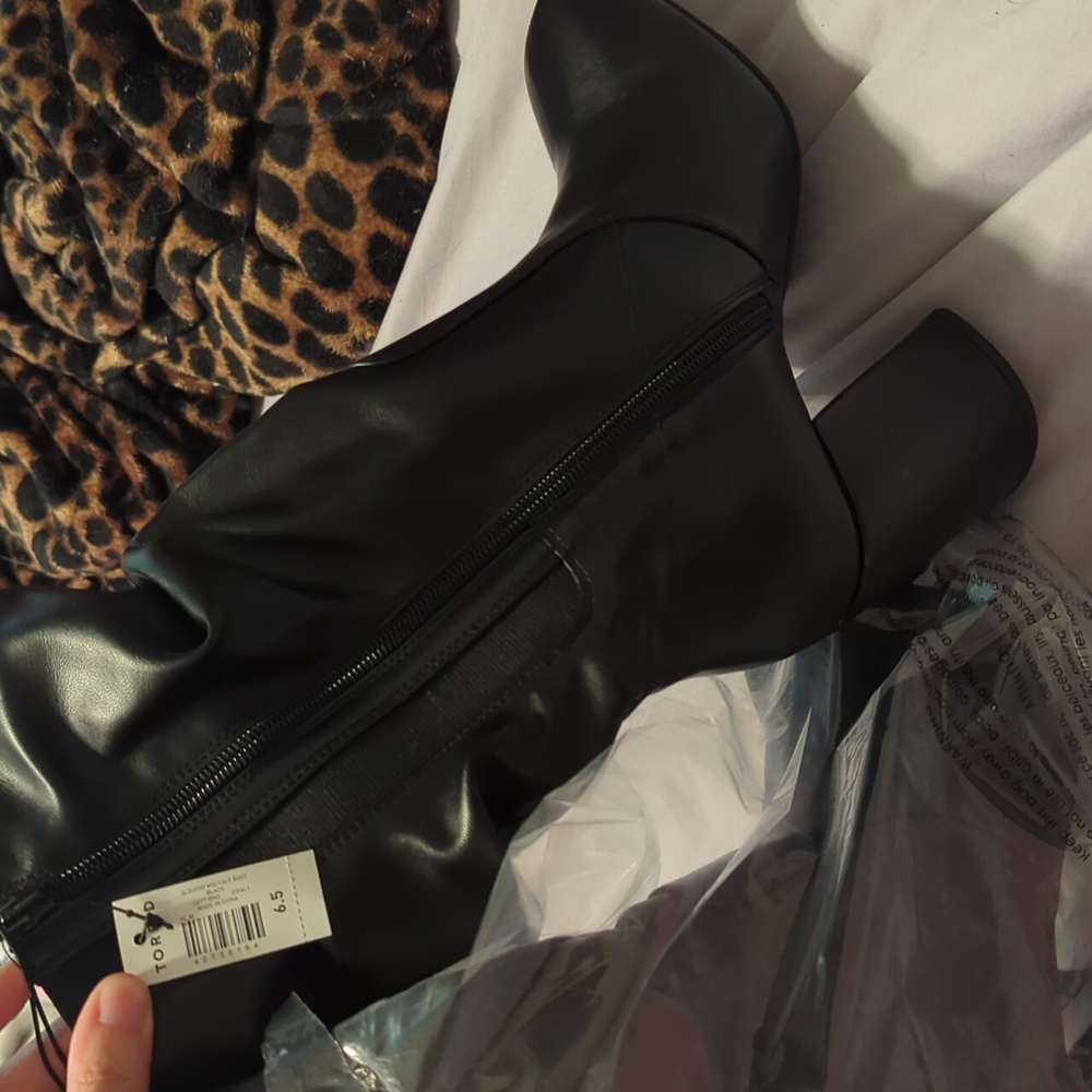 Slouchy Mid Calf Boot (WW) - Picture 5 of 6